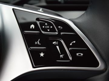 Mercedes-Benz C-Klasse 180 AUTOMAAT | AVANTGARDE | LED | SFEERVERLICHTING | NAVI | CAMER
